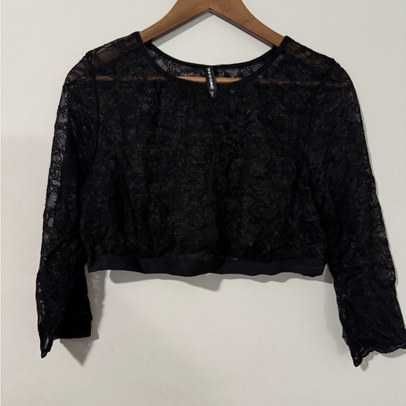 Torrid - curve Crop Black Sheer Lace 3/4 Sleeve - Picture 1 of 8